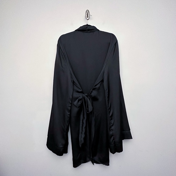 Boo Hoo Black Satin Button Down Shirt Dress - Picture 4 of 7